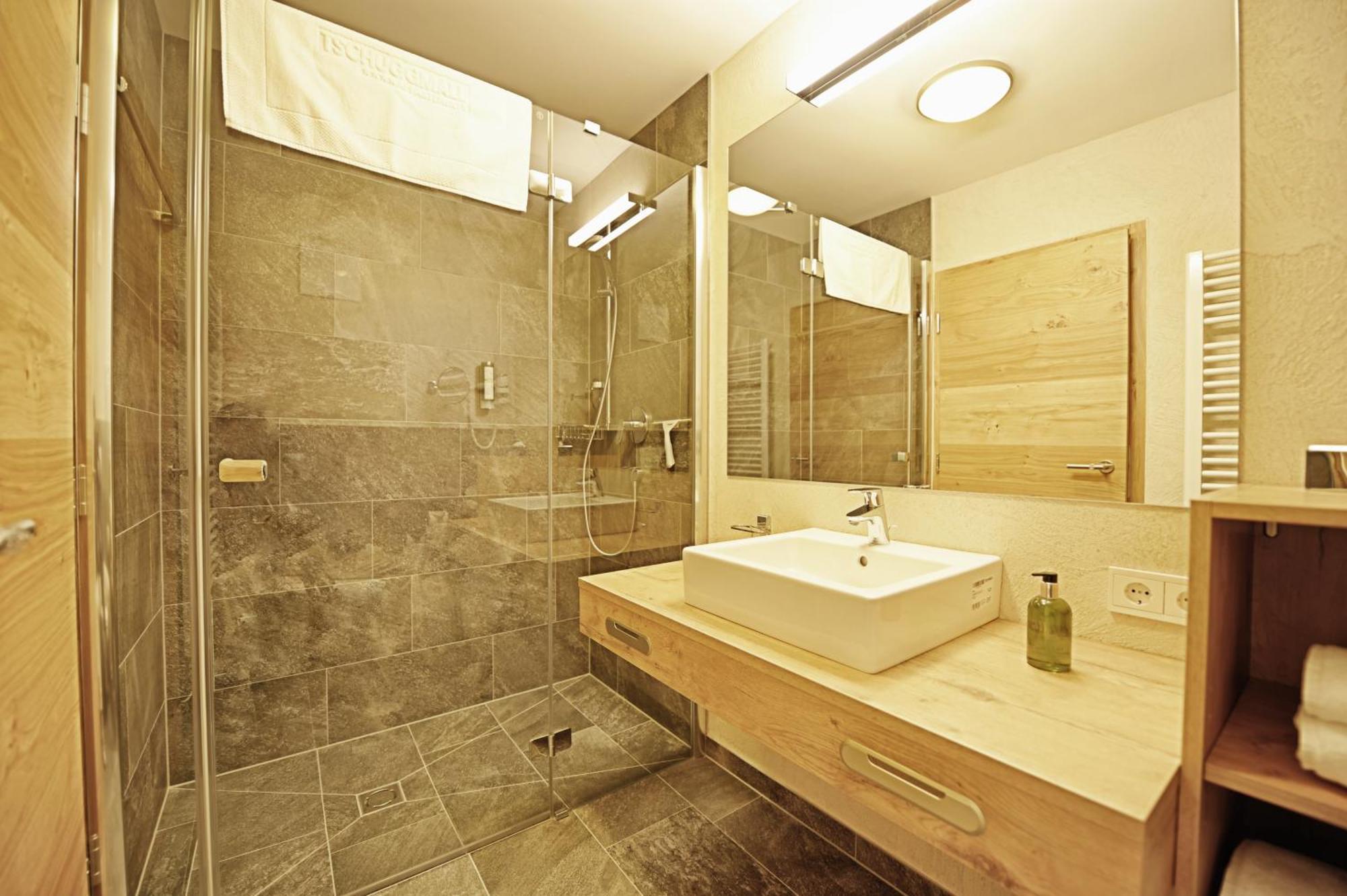 Tschuggmall Appartements Fiss Esterno foto